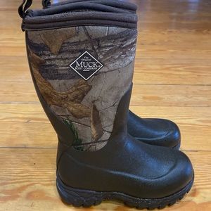 Kids muck boots